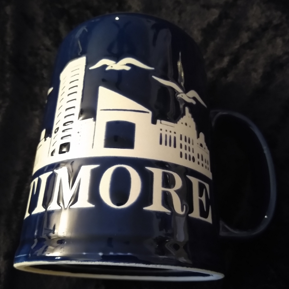 Baltimore Mug Blue White